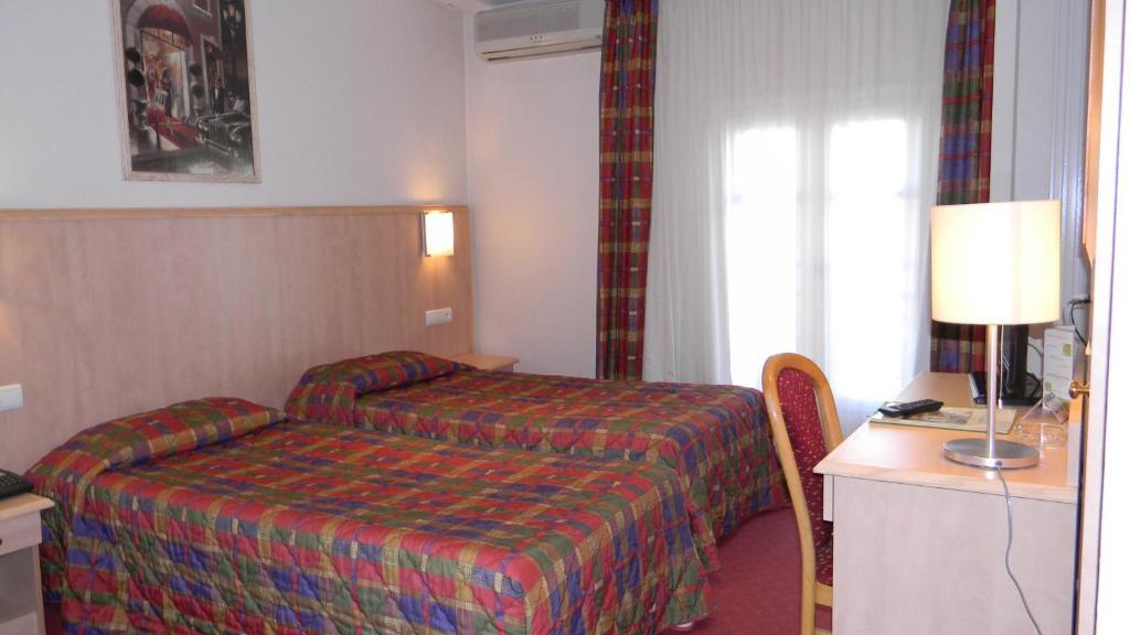 Hotel Chambord Vichy Zimmer foto