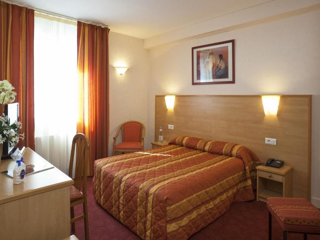 Hotel Chambord Vichy Zimmer foto